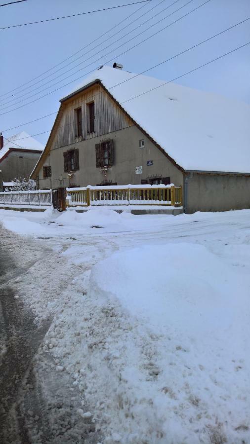 Chambre D Hote 1873 Frasne Екстер'єр фото